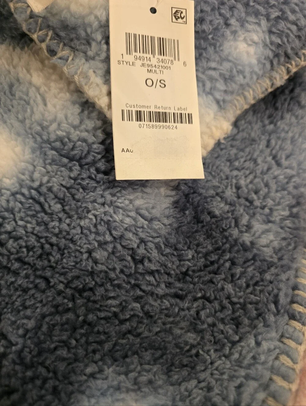 Jenni Plush Cloud-Print Blue Faux Fur Scarf